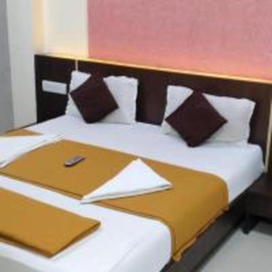 Panvel Palace Hotel Mumbai Exteriör bild